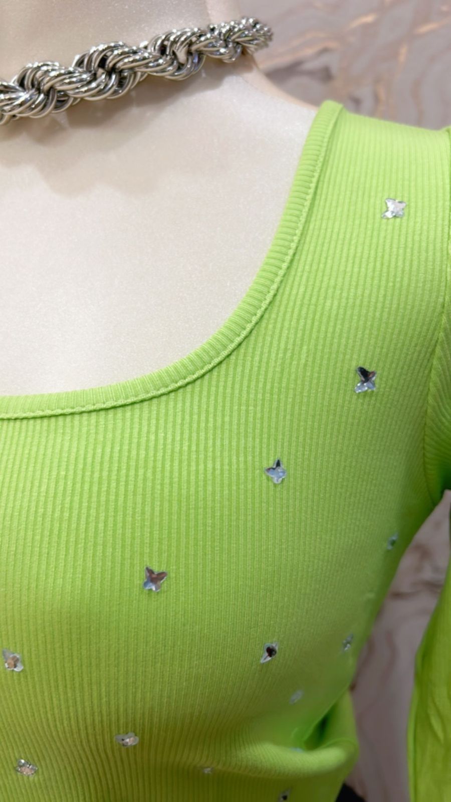 Blusa verde piedrita 4829