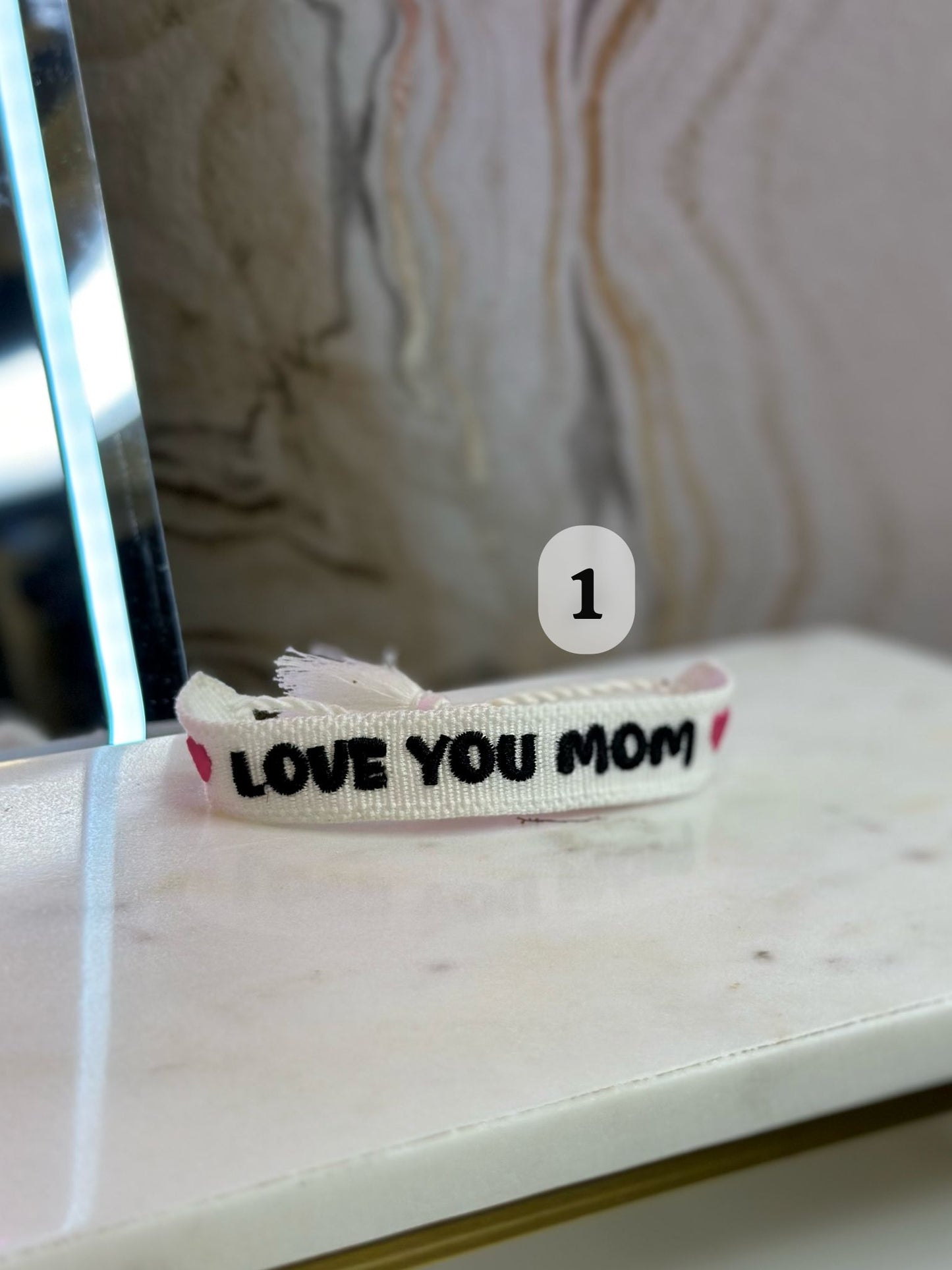 Pulseras tejidas día de las madres