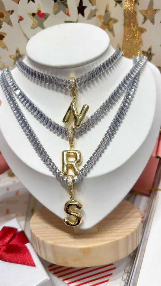 Collar inicial zirconia
