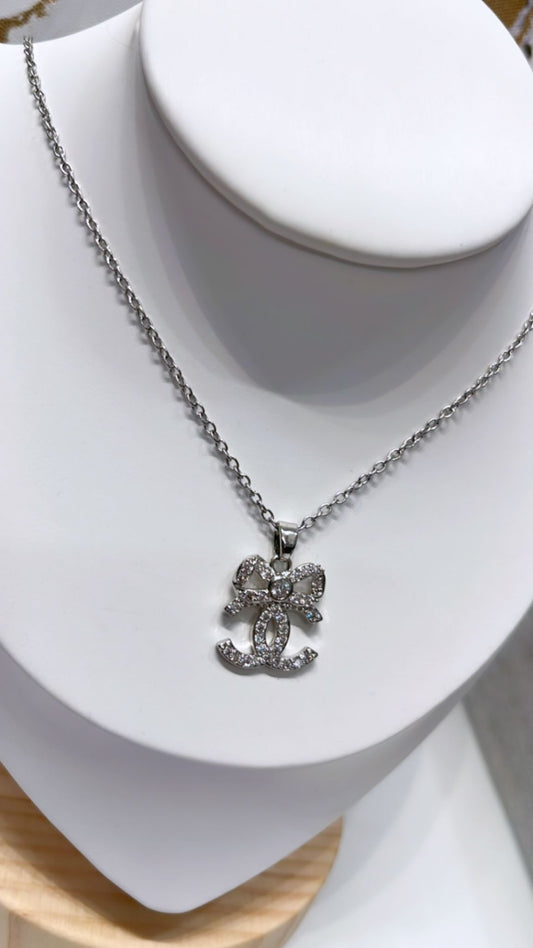 Collar CC moño    C#021