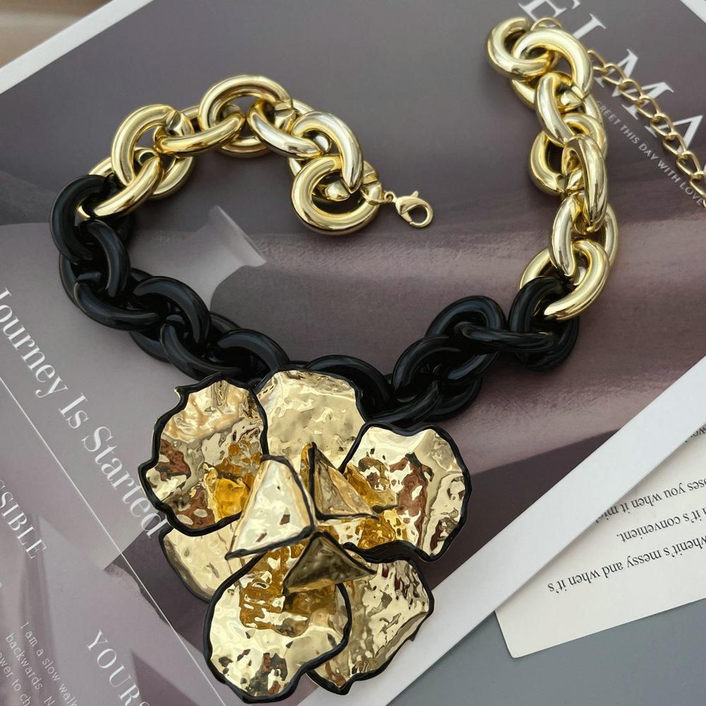 Collar Link Rosa Dorado y Negro